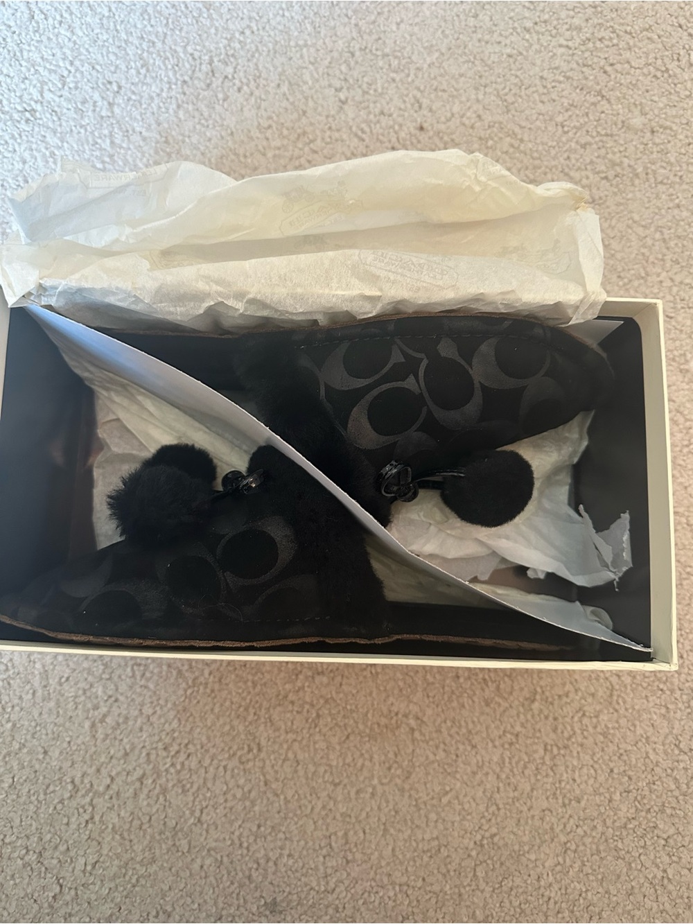 NIB Coach Poppy Jayda Black Pom Pom Slippers